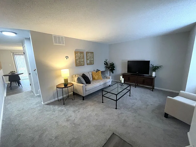 Coventry Court Townhomes — Photo 49