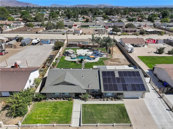 5286 Trail Canyon Dr, Jurupa Valley, CA 91752