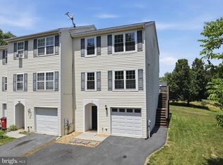 106 Sir Washington St, Inwood, WV 25428