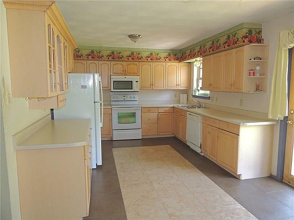 4th image of 4717 Cornell Dr
