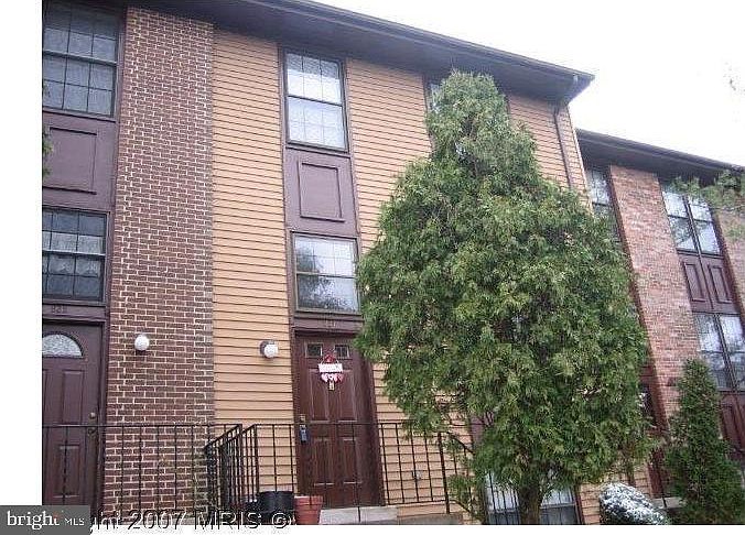 1st image of 937 Branch Dr