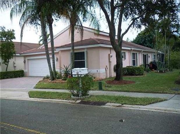 1st image of 1616 Encino Cir E