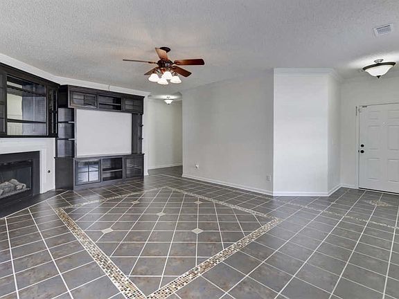 3rd image of 207 Ashewood Lake Dr
