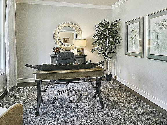 4th image of 1504 Belmore Pl