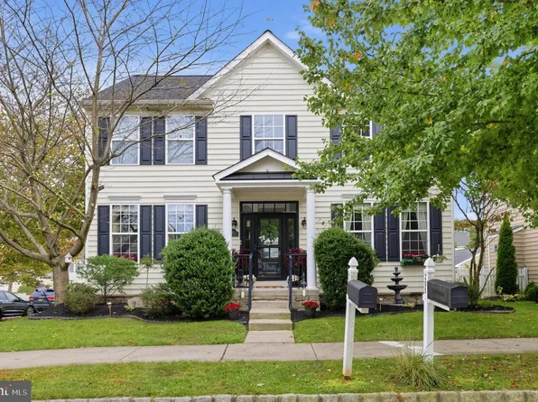 205 Columba St, Cochranville, PA 19330