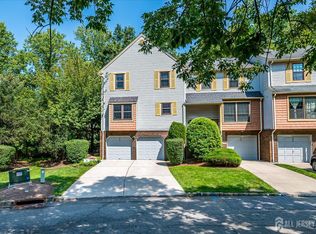 3601 Springbrook Dr, Edison, NJ 08820