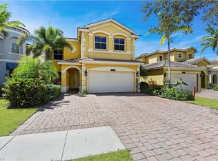 10113 N Golden Elm Dr, Estero, FL 33928
