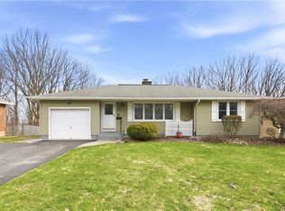116 Huntshill Rd, Syracuse, NY 13209