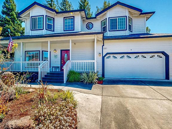 2nd image of 3481 Banyan Street