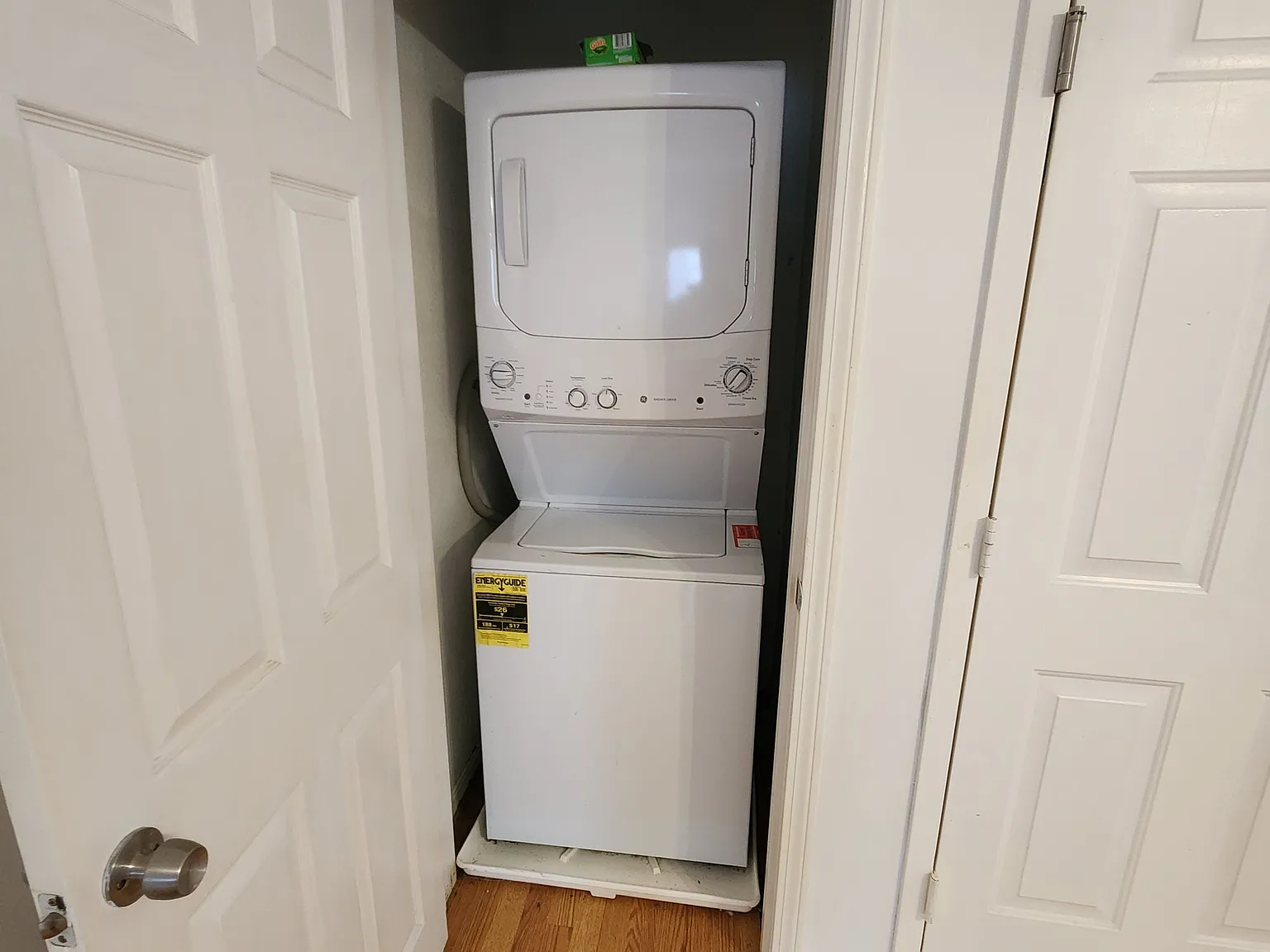 2 bed, 1024 sqft, $1,900 — Photo 4