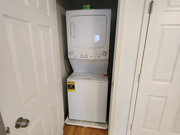 22 Oak St #5B — Photo 4