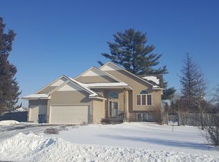 10579 Spruce St, Chisago City, MN 55013