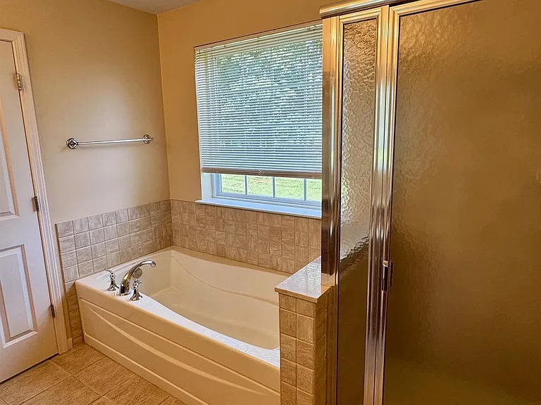 8 Green Ct — Photo 28