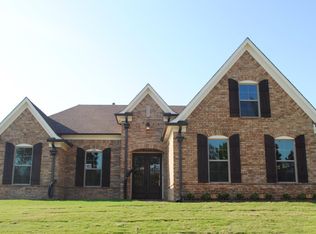5562 Pinetree Loop E, Southaven, MS 38672