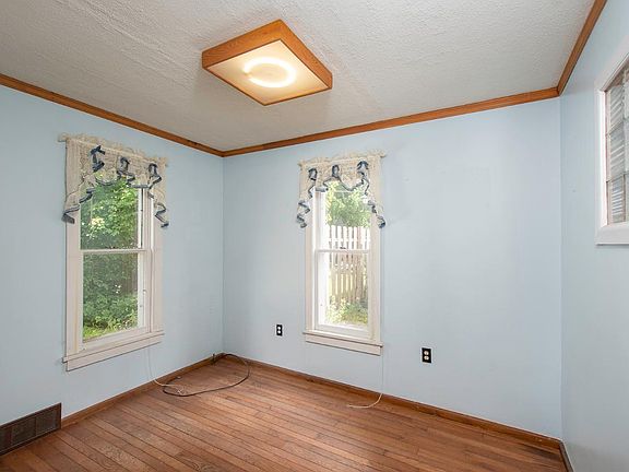 4th image of 15 E Itasca St #E