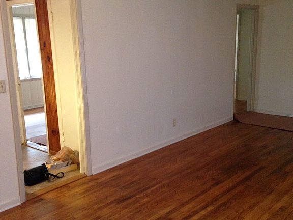 3rd image of 115 Dogwood Ln