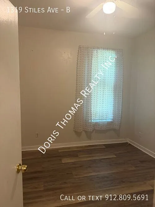 Nice 2 bedroom 1 bath Apt Midtown Savannah — Photo 4