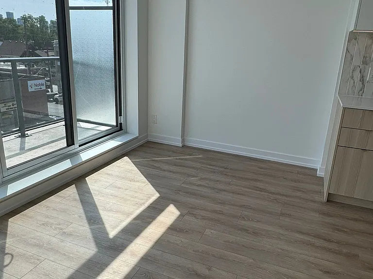500 Dupont St #315 — Photo 19