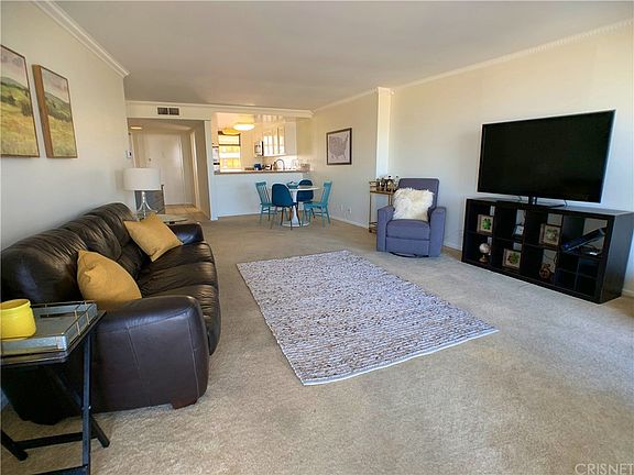 3rd image of 4265 Marina City Dr