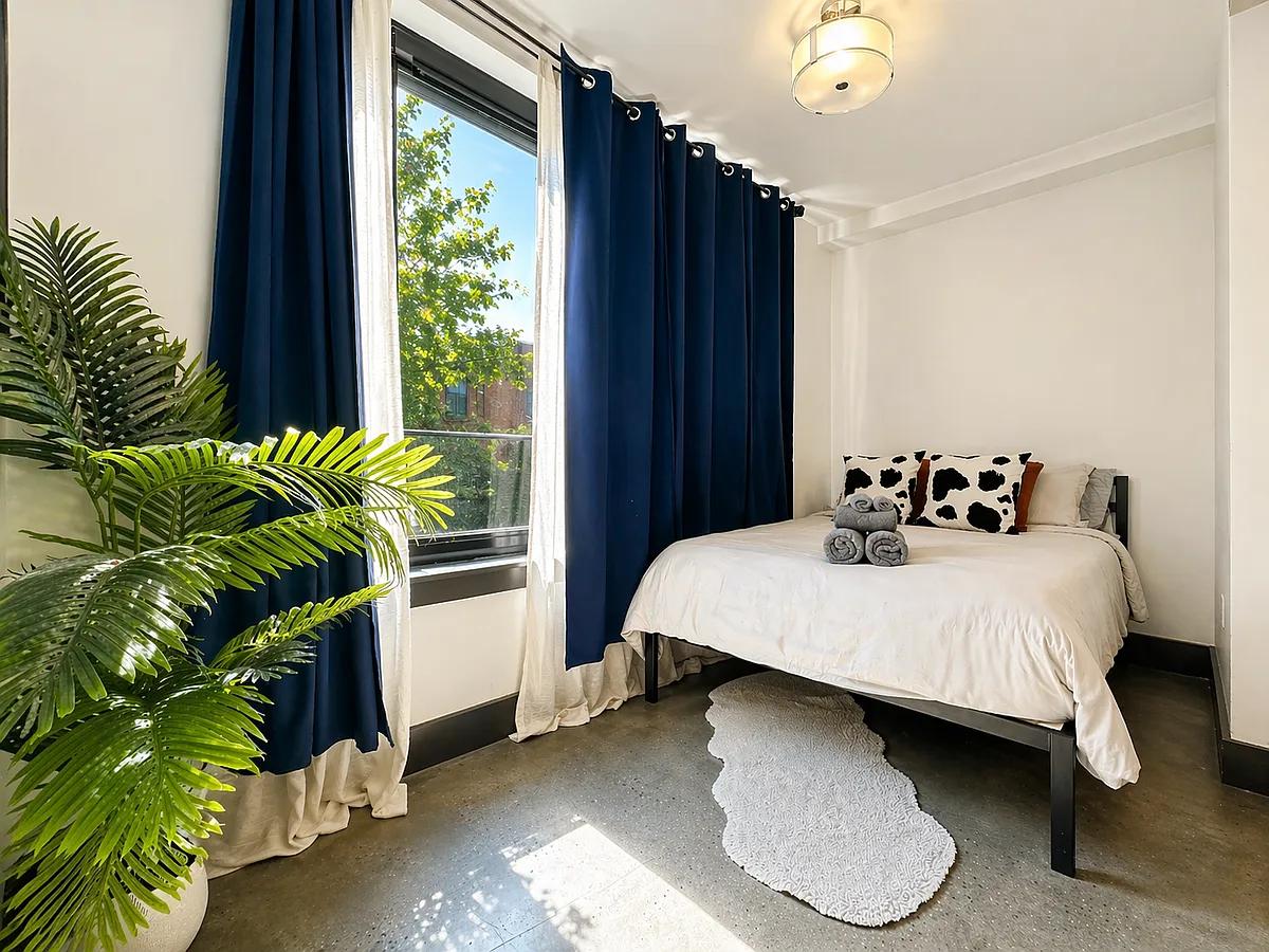 Building Photo - 3 W 128th St #1A
