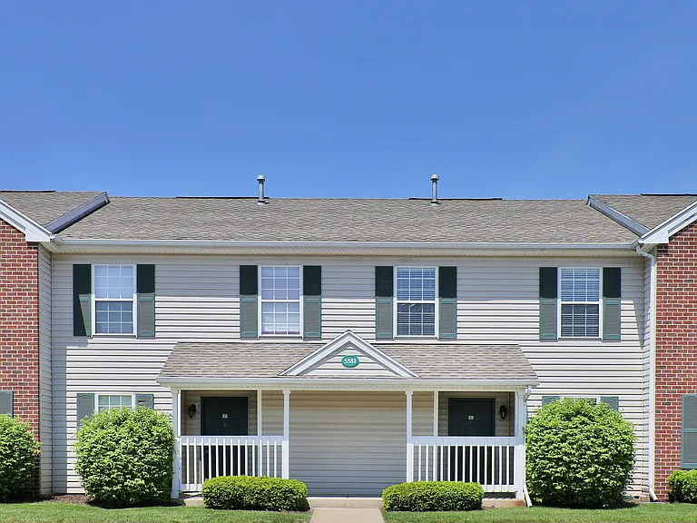 Savannah Trace Townhomes — Photo 20
