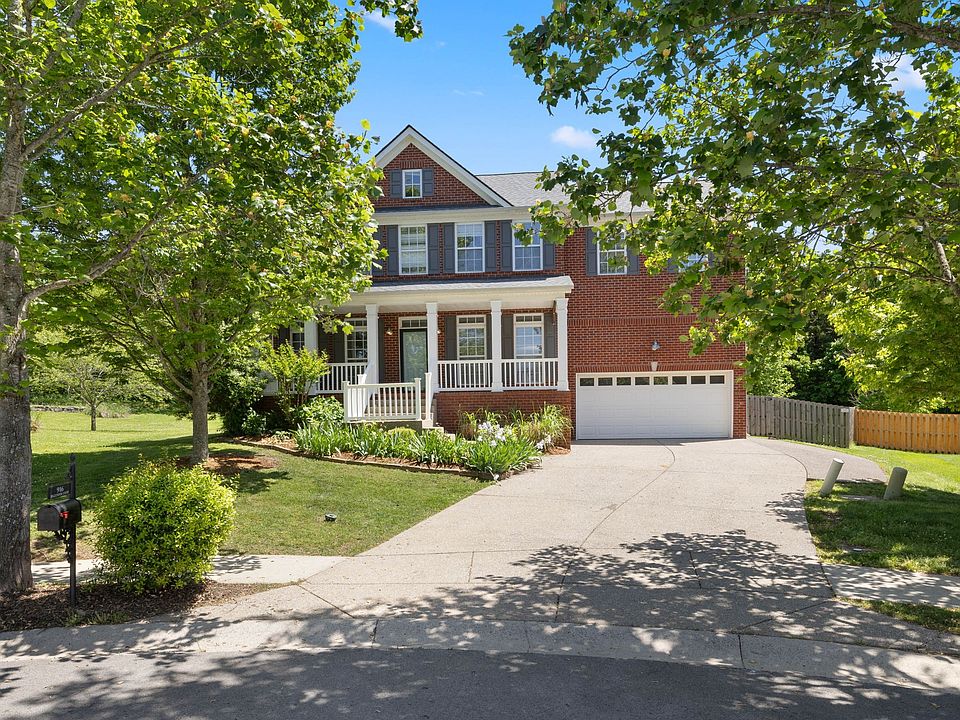 1st image of 916 Inglenook Ct