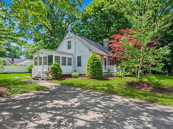 10 Dorrance St, Chelmsford, MA 01824