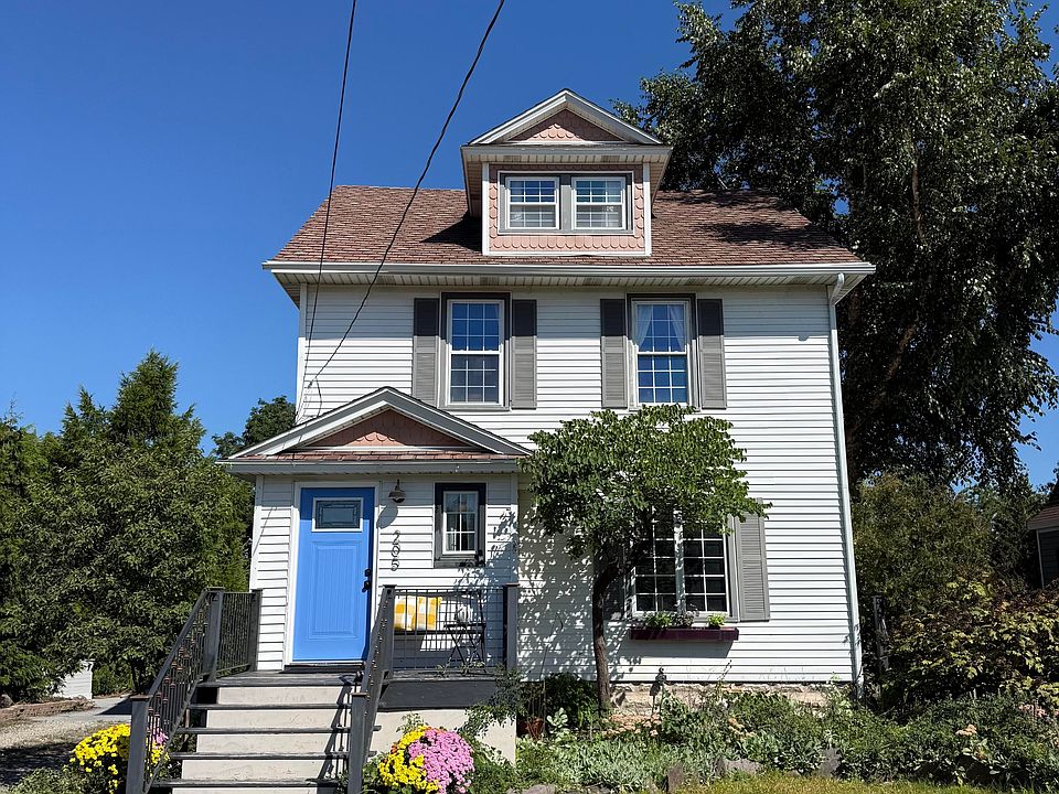 1st image of 205 E Savidge St