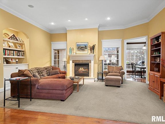 3rd image of 1705 Interlacken Rd