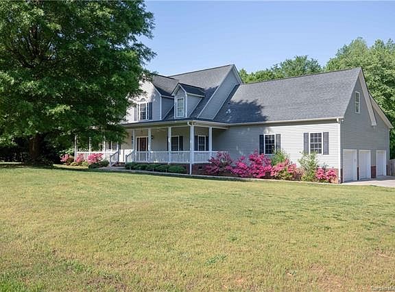 3rd image of 6725 Little Branch Dr