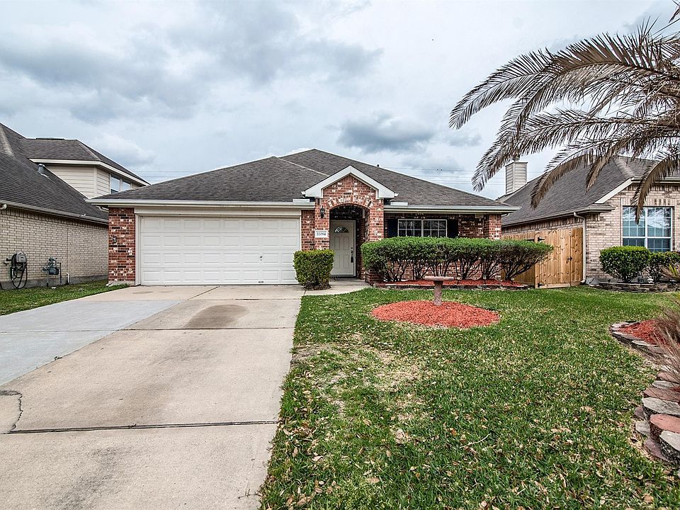 1st image of 22084 Knights Cove Dr