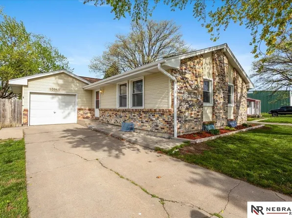 10941 N 141st St, Waverly, NE 68462