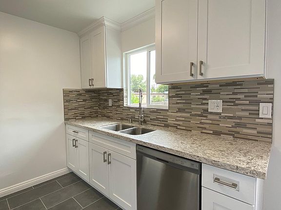 4th image of 260 S Avenue 57 #J