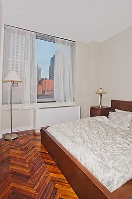Sold by R New York | media 9
