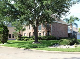 202 Cascade Pines Dr, Houston, TX 77049