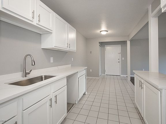 4th image of 8381 N Akins Rd #H3