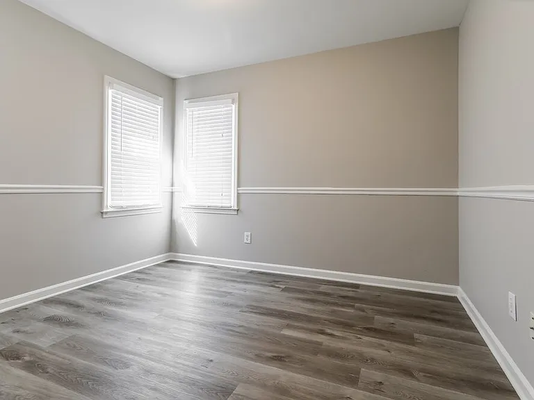 1504 Justin Dr — Photo 14