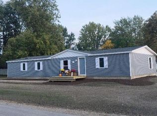 60 Julia St, Croswell, MI 48422