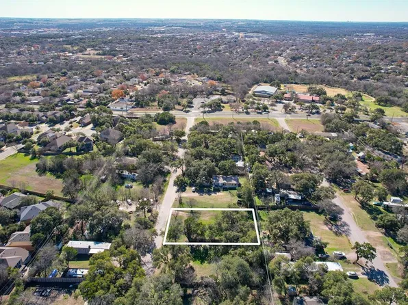 7904 Persimmon Trl, Austin, TX 78745