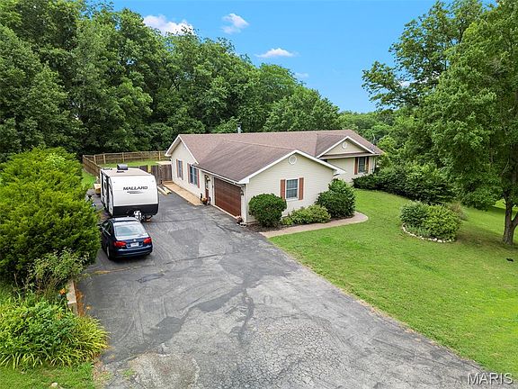 2nd image of 237 15633rd Pike