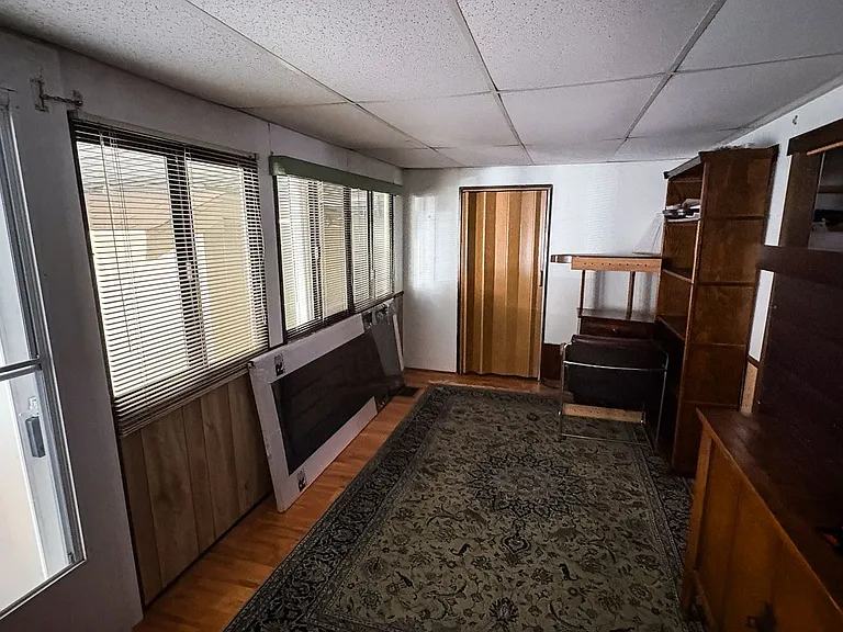 918 Acorn Dr — Photo 8