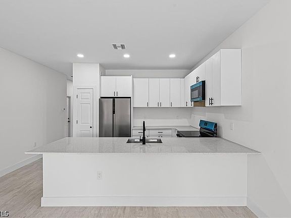 5th image of 2220 Kenneth Ave S