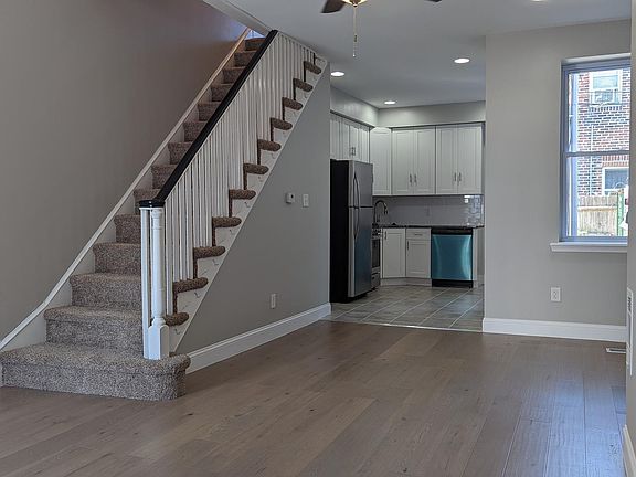 2nd image of 2451 E Oakdale St