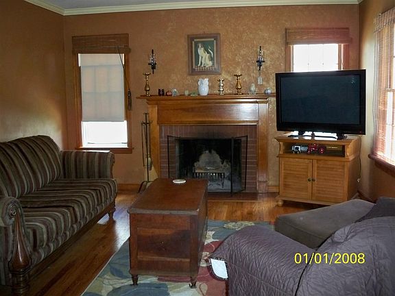 5th image of 717 E Eckman St