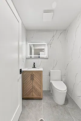 Bathroom, photo 2