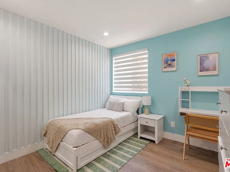1341 N Mariposa Ave — Photo 32