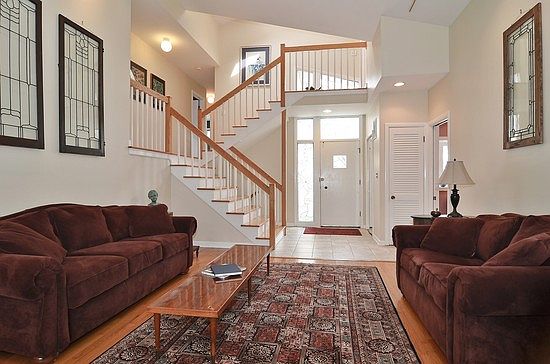 2nd image of 2731 Lincoln Ln