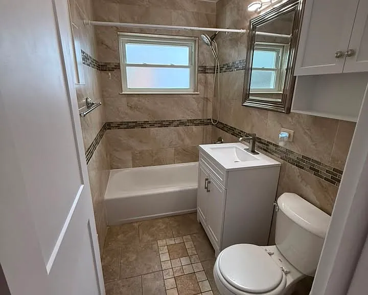 8447 N Oriole Ave — Photo 12