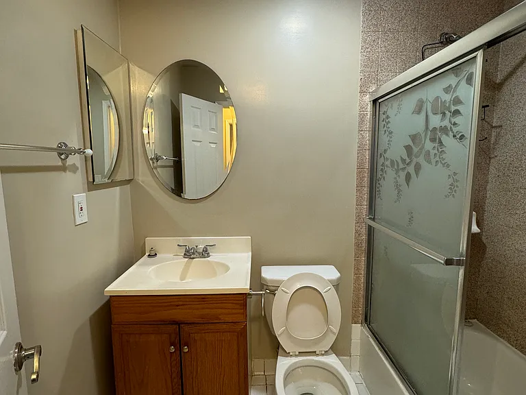 1817 Beloit Ave #14 — Photo 13