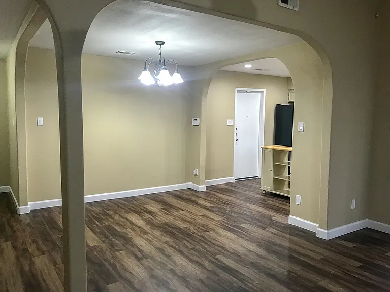 10511 Robinwood Cir — Photo 5